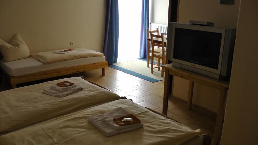 Assos Hotel Asbach-Bäumenheim Kamer foto